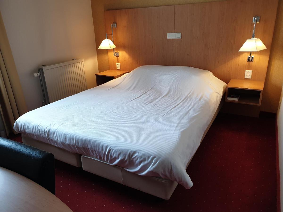 The Rosendale Hotel Roosendaal Exterior foto